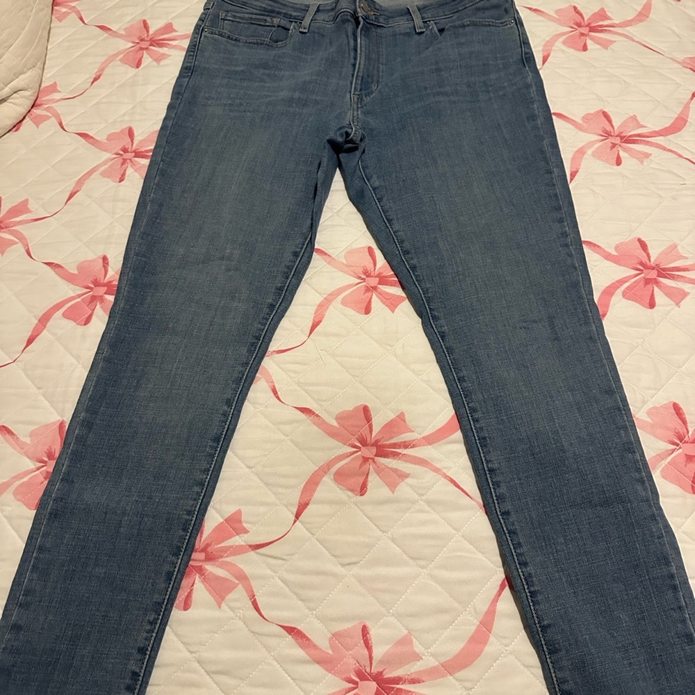Levi's Women's Skinny Jeans in Blue